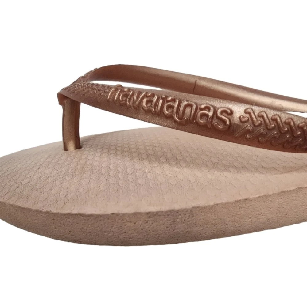 Havaianas Girls Slim Flip-flop Sandals Ballet Rose in Size 3 1/2.